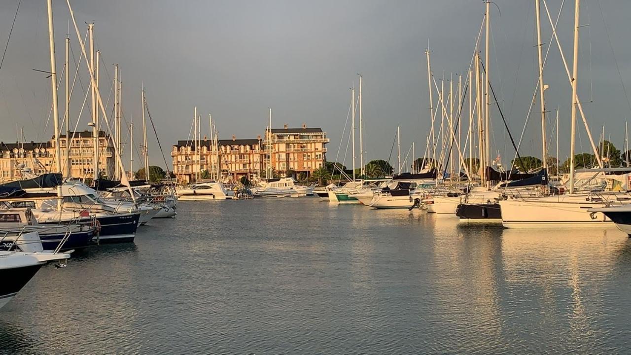 Puerto Deportivo Marina De Appartement *
